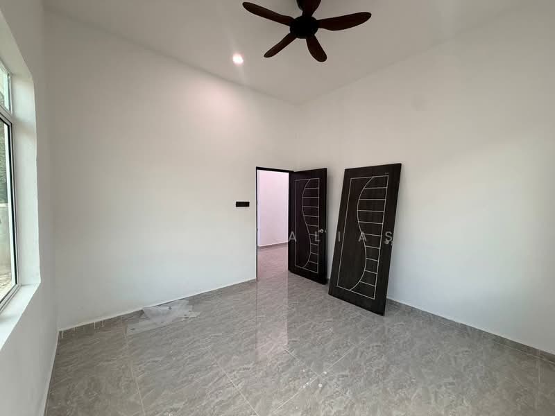 Semi-Detached House for Sale in Kemaman (Terengganu) - Izzah Alias - Interior - PropertyGuru.com.my