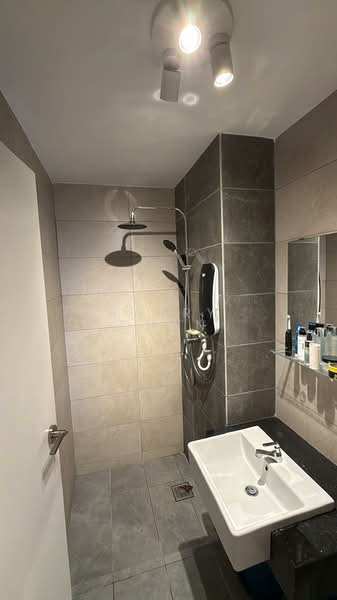Service Residence for Sale at AraTre' Residences - BARRY CHAN - Bathroom - PropertyGuru.com.my
