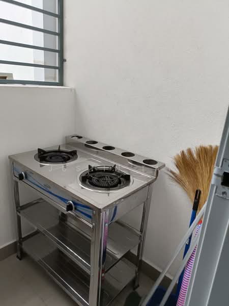 Servis Apartment untuk Disewa di Gaya Resort Homes - Justin Tan - Kitchen - PropertyGuru.com.my