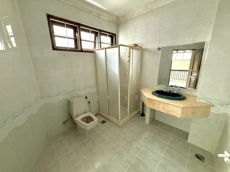 Zero-Lot Bungalow for Sale in Ampang (Selangor) - Eddy Lee - Bathroom - PropertyGuru.com.my