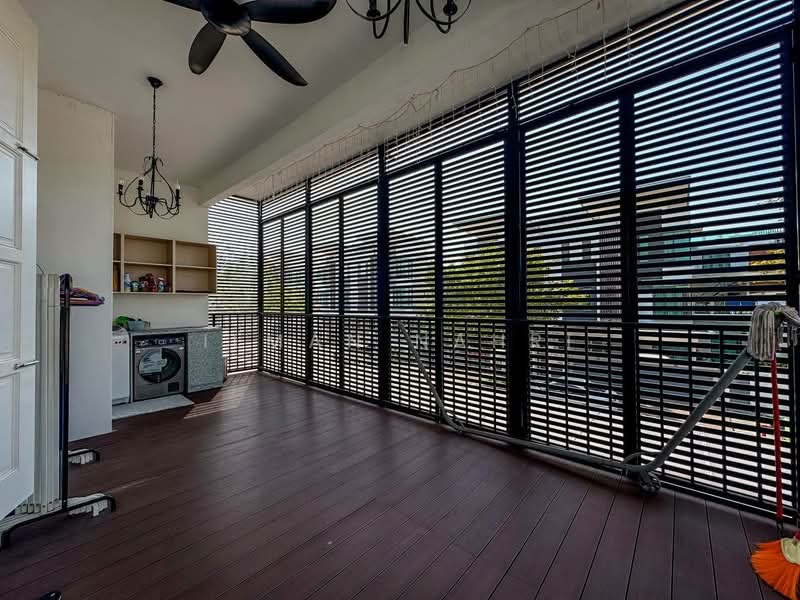 Rumah Berkembar untuk Dijual di Kajang (Selangor) - Ilman Nahri - Balcony - PropertyGuru.com.my