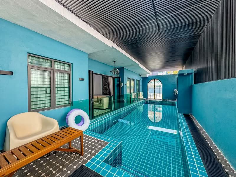 Rumah Berkembar untuk Dijual di Kajang (Selangor) - Ilman Nahri - Pool - PropertyGuru.com.my