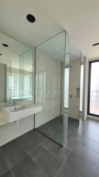 Servis Apartment untuk Disewa di Southkey Mosaic - Catherine Lee - Bathroom - PropertyGuru.com.my