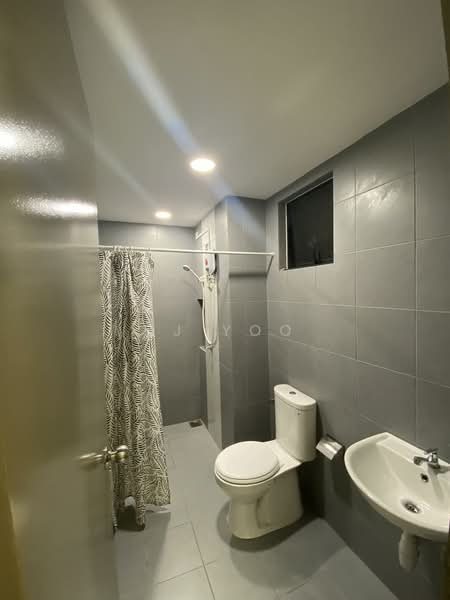 Servis Apartment untuk Disewa di Astetica Residences - TJ Yoo - Bathroom - PropertyGuru.com.my