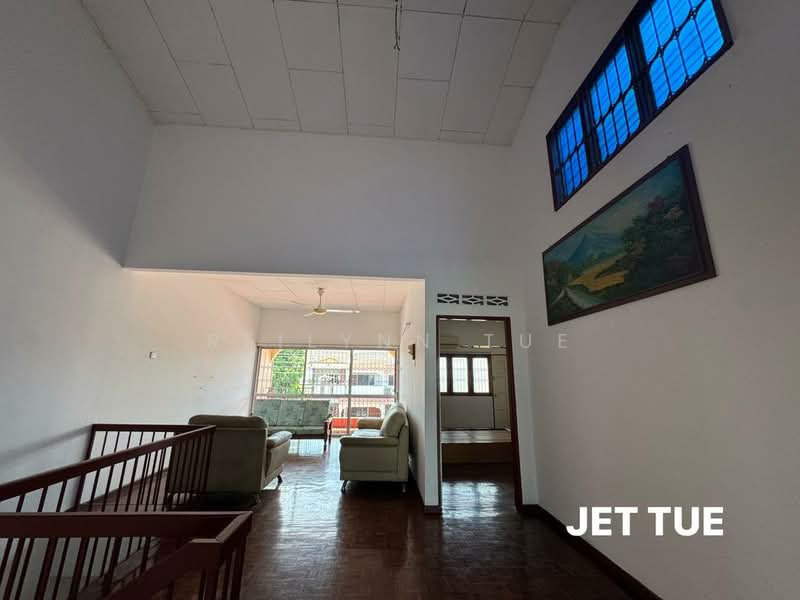 Rumah Teres 2 Tingkat untuk Dijual di Taman Selatan (Klang) - Reilynn Tue - Living Room - PropertyGuru.com.my