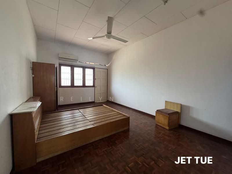 Rumah Teres 2 Tingkat untuk Dijual di Taman Selatan (Klang) - Reilynn Tue - PropertyGuru.com.my