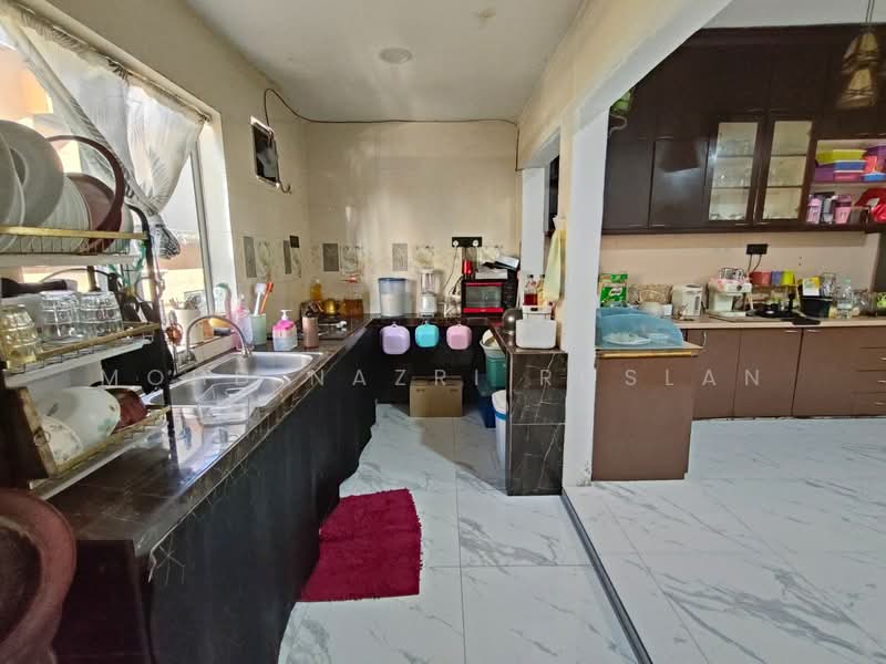 2-storey Terraced House for Sale in Taman Bukit Utama (Ulu Kelang) - Mohd Nazri Roslan - Kitchen - PropertyGuru.com.my