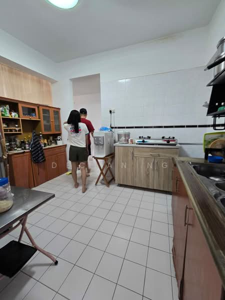 Condominium for Sale at Twin Towers - Declan Ng - Kitchen - PropertyGuru.com.my