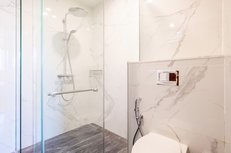 Servis Apartment untuk Disewa di Core Residence @ TRX - Edwin Chang - Bathroom - PropertyGuru.com.my