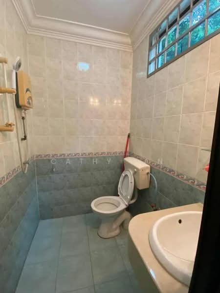 Bungalow for Sale in Straits View (Johor Bahru) - Cathy Tan - Bathroom - PropertyGuru.com.my