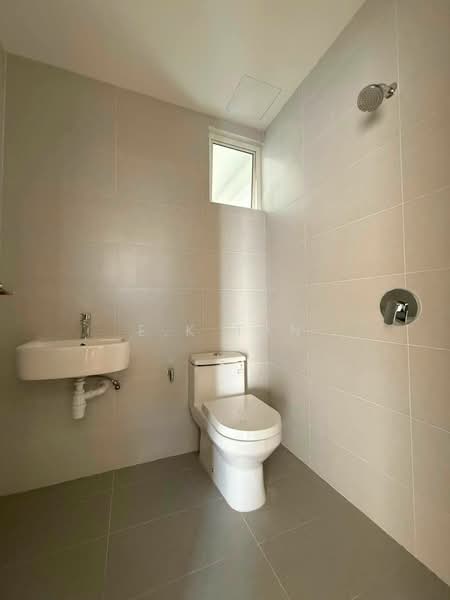 Servis Apartment untuk Dijual di TRELLIS RESIDENCES - E.K Tan - Bathroom - PropertyGuru.com.my