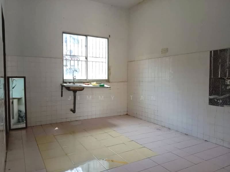 2-storey Terraced House for Sale in Klang (Selangor) - Jimmy Tan - Kitchen - PropertyGuru.com.my