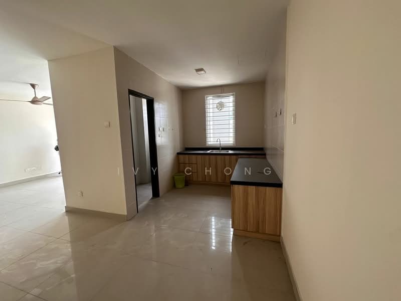 Townhouse for Sale in Puchong (Selangor) - Ivy Chong - Kitchen - PropertyGuru.com.my