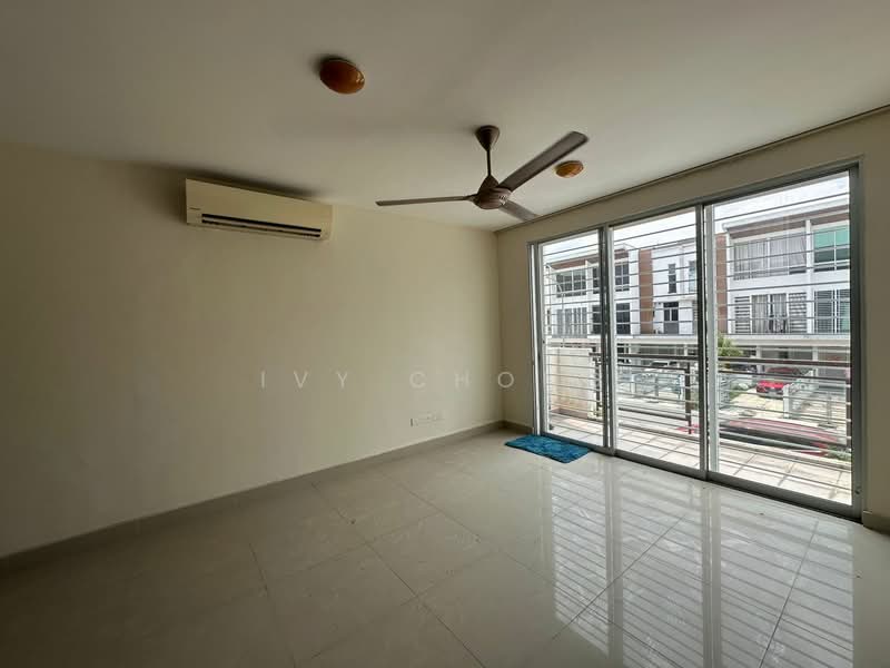 Townhouse for Sale in Puchong (Selangor) - Ivy Chong - Living Room - PropertyGuru.com.my