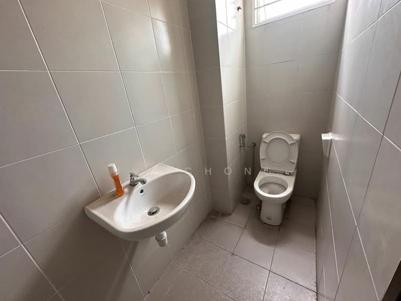 Townhouse for Sale in Puchong (Selangor) - Ivy Chong - Bathroom - PropertyGuru.com.my