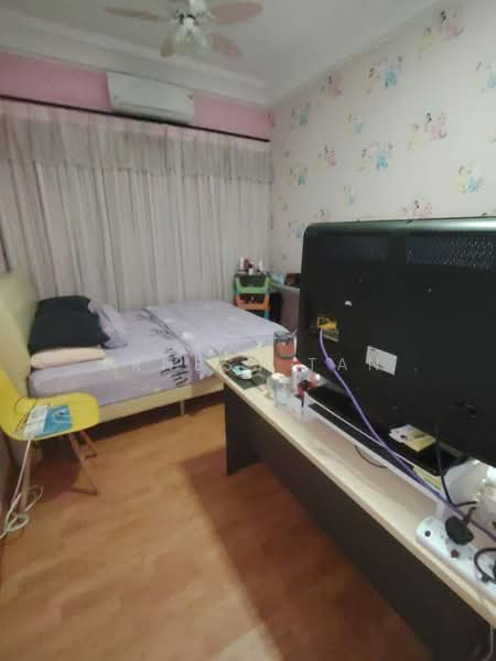 Service Residence for Sale at The Platino Serviced Apartment - Erness Tan - Bedroom - PropertyGuru.com.my