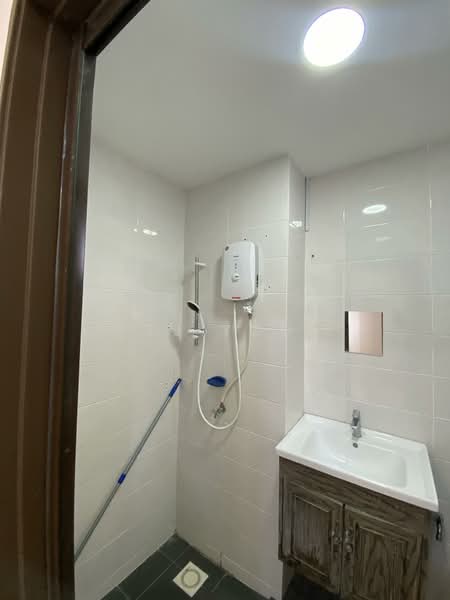 Service Residence for Rent at Service Residence @ Landmark Residence 1 - TJ Yoo - Bathroom - PropertyGuru.com.my