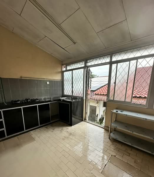 Rumah Teres 1 Tingkat untuk Disewa di Taman Pelangi (Johor Bahru) - Kevin Ho - Kitchen - PropertyGuru.com.my