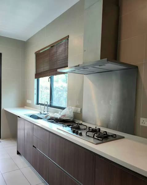 Rumah Banglo untuk Dijual di Leisure Farm (Gelang Patah) - Rachel See - Kitchen - PropertyGuru.com.my