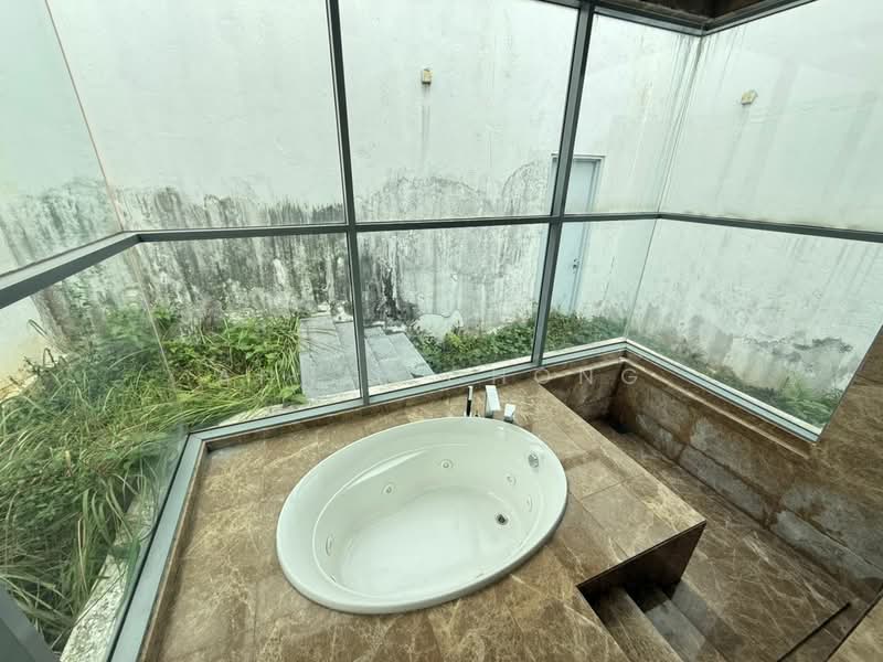 Kondominium untuk Dijual di Seringin Residences - Annie Chong - Bathroom - PropertyGuru.com.my
