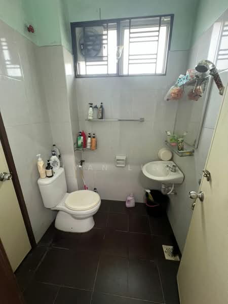 Rumah Teres untuk Dijual di Taman Mutiara Rini (Skudai) - Ziyan Liew - Bathroom - PropertyGuru.com.my