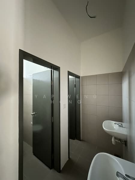 Kedai untuk Dijual di Jade Hills (Kajang) - Yap Weng Hong - Bathroom - PropertyGuru.com.my