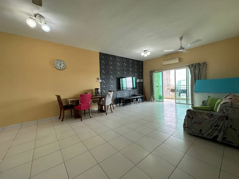 Pangsapuri untuk Dijual di One World 2 (1-Sky) - Elaine Lee - Living Room - PropertyGuru.com.my