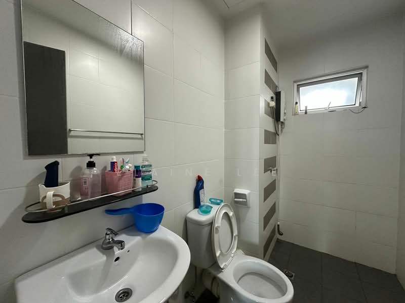 Pangsapuri untuk Dijual di One World 2 (1-Sky) - Elaine Lee - Bathroom - PropertyGuru.com.my
