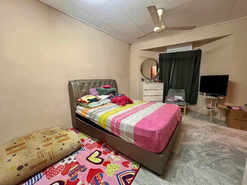 Rumah Teres 2 Tingkat untuk Dijual di Taman Bukit Permai (Cheras) - Kweenie Chong - Bedroom - PropertyGuru.com.my