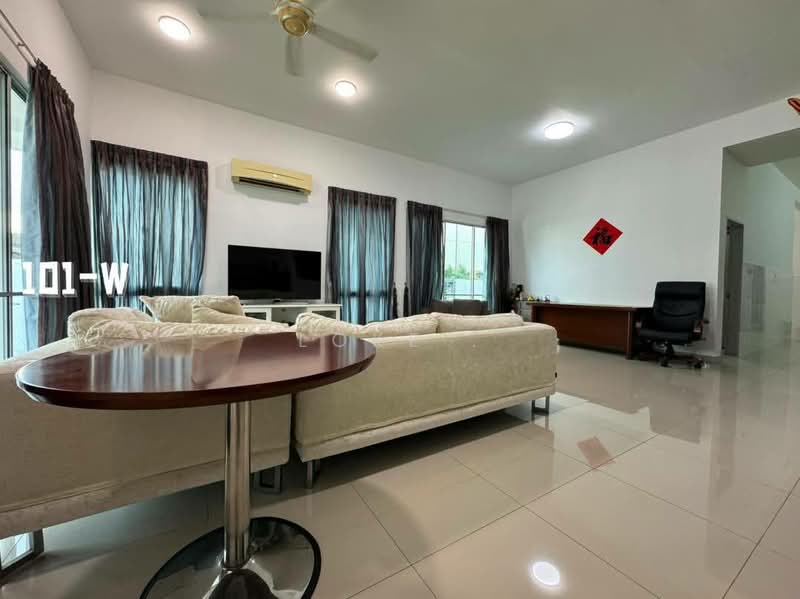 Semi-Detached House for Sale in Setia Damai (Setia Alam) - Loke . - Living Room - PropertyGuru.com.my