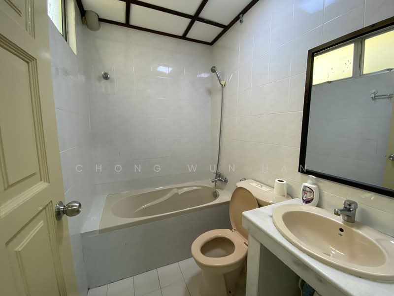 Condominium for Sale at Kondominium Sejahtera - Chong Wun Han - Bathroom - PropertyGuru.com.my