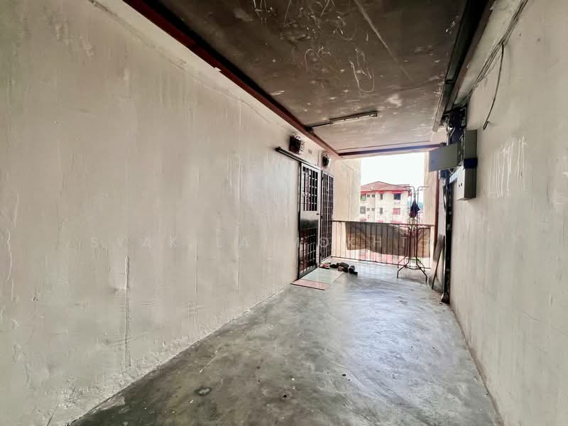Pangsapuri untuk Dijual di Apartment Harmoni - Syakila Mokhtar - Corridor - PropertyGuru.com.my