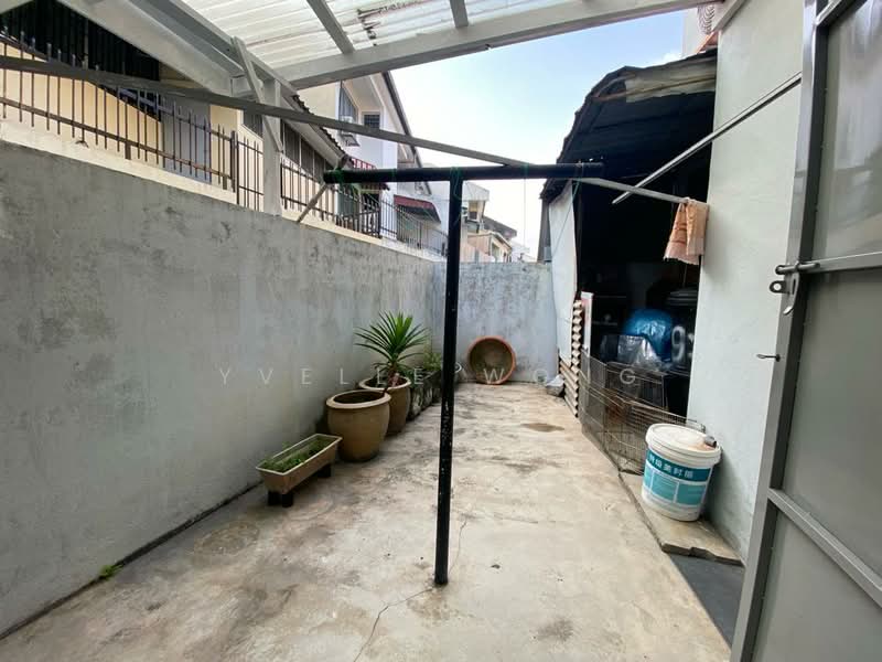Rumah Teres 2 Tingkat untuk Dijual di Seksyen 22, Damansara Jaya (Petaling Jaya) - Yvelle Wong - Backyard - PropertyGuru.com.my