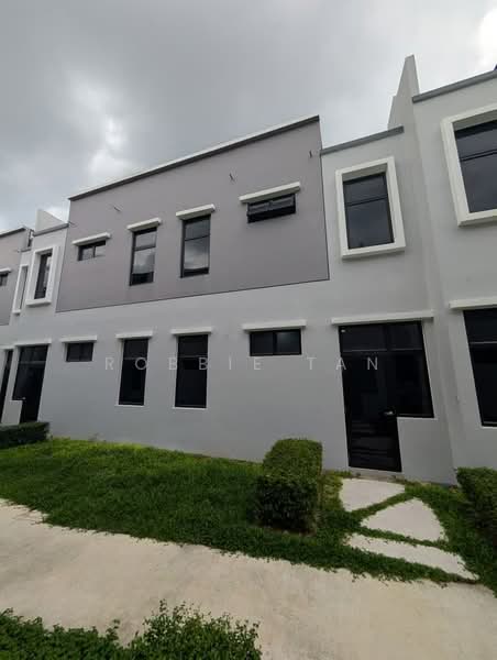 2-storey Terraced House for Rent in Taman Mount Austin (Tebrau) - Robbie Tan - Exterior - PropertyGuru.com.my