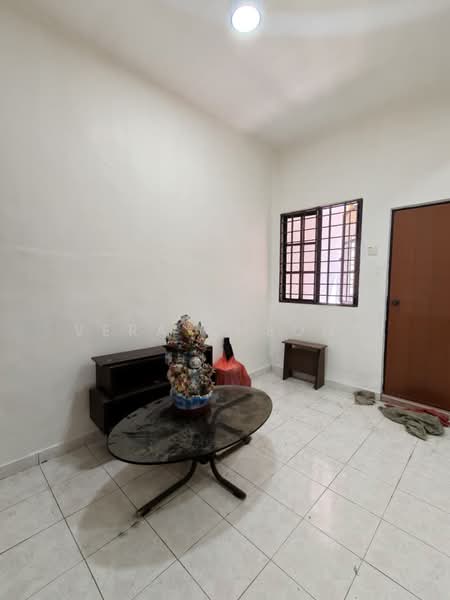Rumah Teres 2 Tingkat untuk Dijual di Taman Tasek (Johor Bahru) - Vera Cheong - Living Room - PropertyGuru.com.my