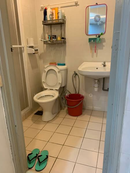 Servis Apartment untuk Disewa di Main Place Residence - Valyn Ho - Bathroom - PropertyGuru.com.my