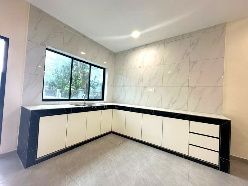 Rumah Berkembar untuk Dijual di Taman Sentosa (Johor Bahru) - Karl Lim - Kitchen - PropertyGuru.com.my
