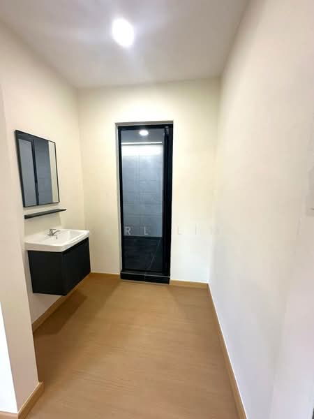 Rumah Berkembar untuk Dijual di Taman Sentosa (Johor Bahru) - Karl Lim - Bathroom - PropertyGuru.com.my