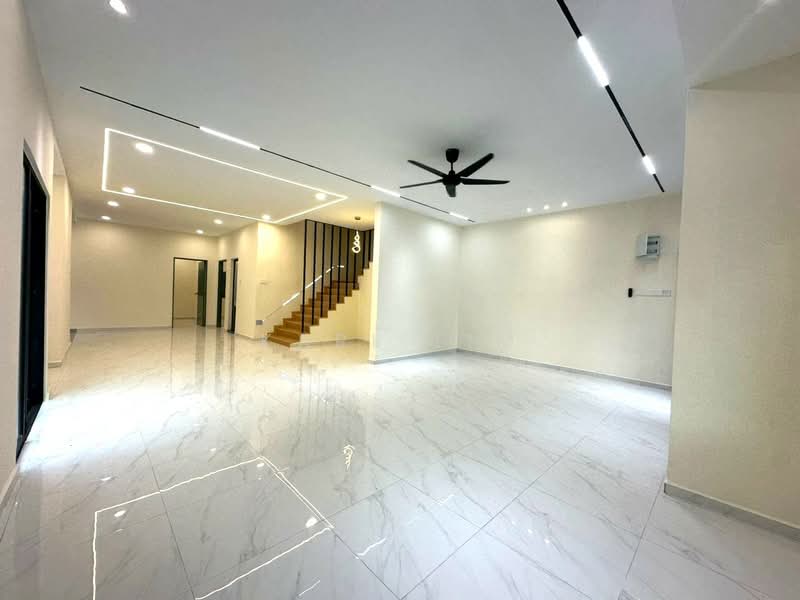 Rumah Berkembar untuk Dijual di Taman Sentosa (Johor Bahru) - Karl Lim - Living Room - PropertyGuru.com.my