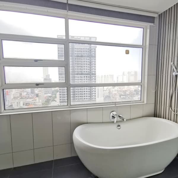 Kondominium untuk Disewa di Residence 21 - Denise Teh - Bathroom - PropertyGuru.com.my