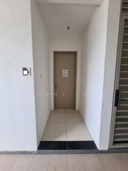 Servis Apartment untuk Dijual di Vivo Executive Apartment - Sunny Lok - Corridor - PropertyGuru.com.my