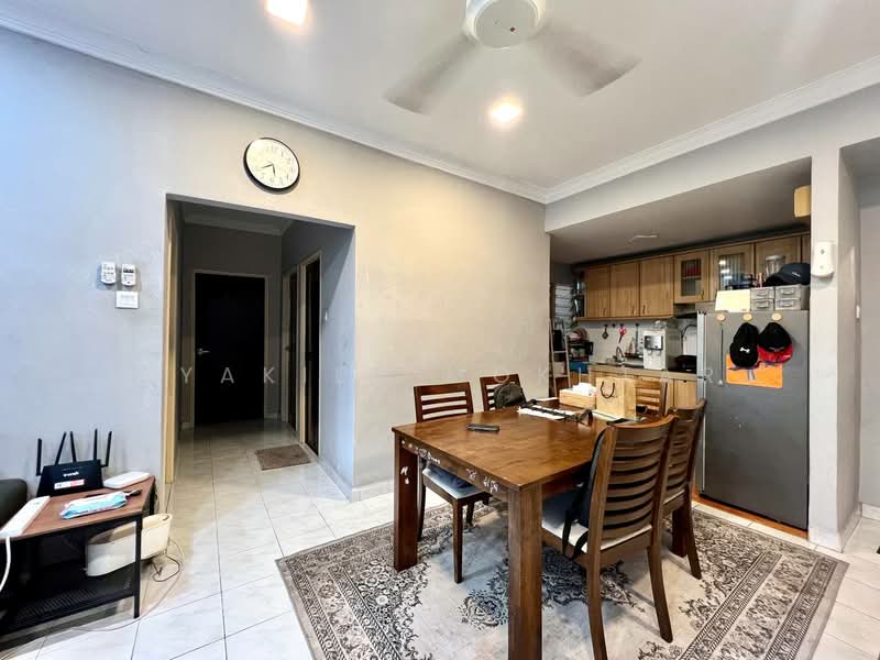 Pangsapuri untuk Dijual di SD Tiara Apartment - Syakila Mokhtar - Dining Room - PropertyGuru.com.my