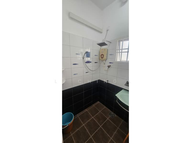 Rumah Bandar untuk Disewa di Johor Bahru (Johor) - Le Ching . - Bathroom - PropertyGuru.com.my