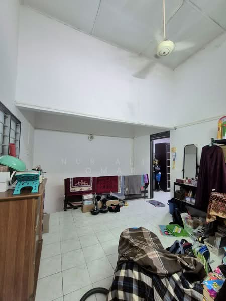 Rumah Kluster untuk Dijual di Shah Alam (Selangor) - Nur Alia Omar - Living Room - PropertyGuru.com.my