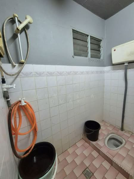 Rumah Kluster untuk Dijual di Shah Alam (Selangor) - Nur Alia Omar - Bathroom - PropertyGuru.com.my
