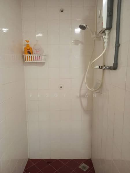 Kondominium untuk Disewa di Sri York Condominium - Peggy Tan - Bathroom - PropertyGuru.com.my