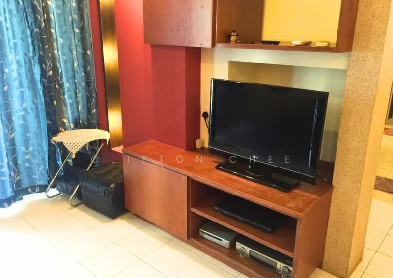 Kondominium untuk Dijual di Tanjung Park Condominium - Clifton Chee - Living Room - PropertyGuru.com.my