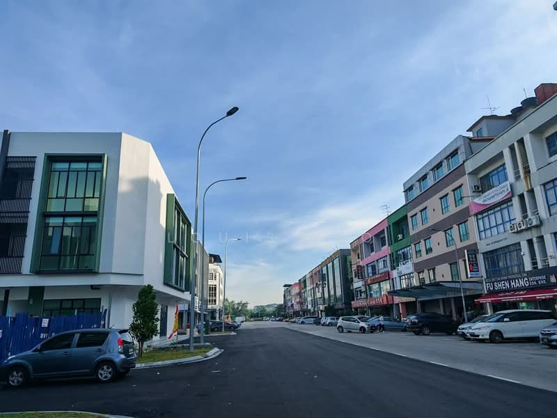 Kedai untuk Dijual di Bandar Baru Permas Jaya (Permas Jaya) - Louis Yeo - Exterior - PropertyGuru.com.my