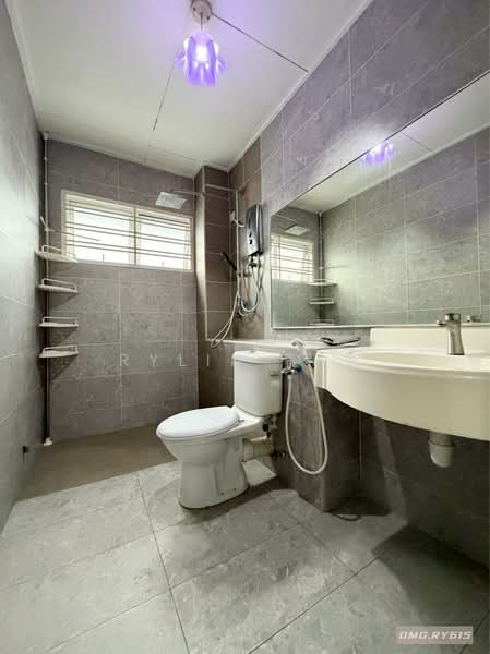 Rumah Teres untuk Dijual di Bandar Puteri Klang (Klang) - Rylin Tan - Bathroom - PropertyGuru.com.my