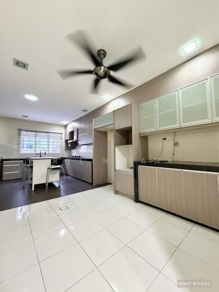 Rumah Teres untuk Dijual di Bandar Puteri Klang (Klang) - Rylin Tan - Kitchen - PropertyGuru.com.my